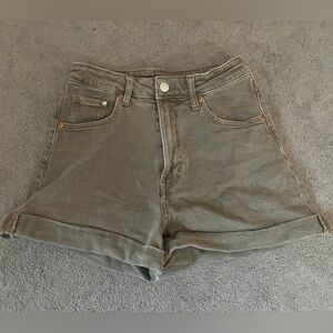 H&M Ultra High Waist Mom Shorts - Olive Green